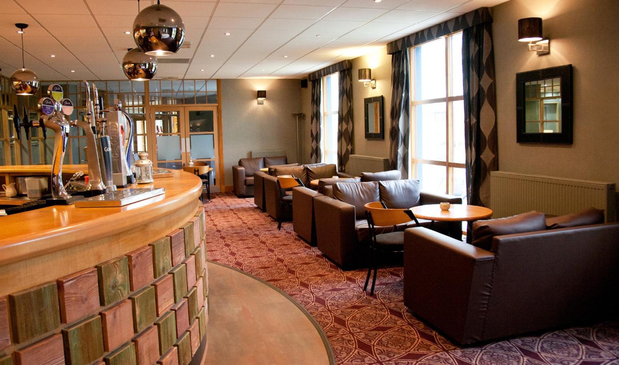 Castlecary House Hotel Exterior photo