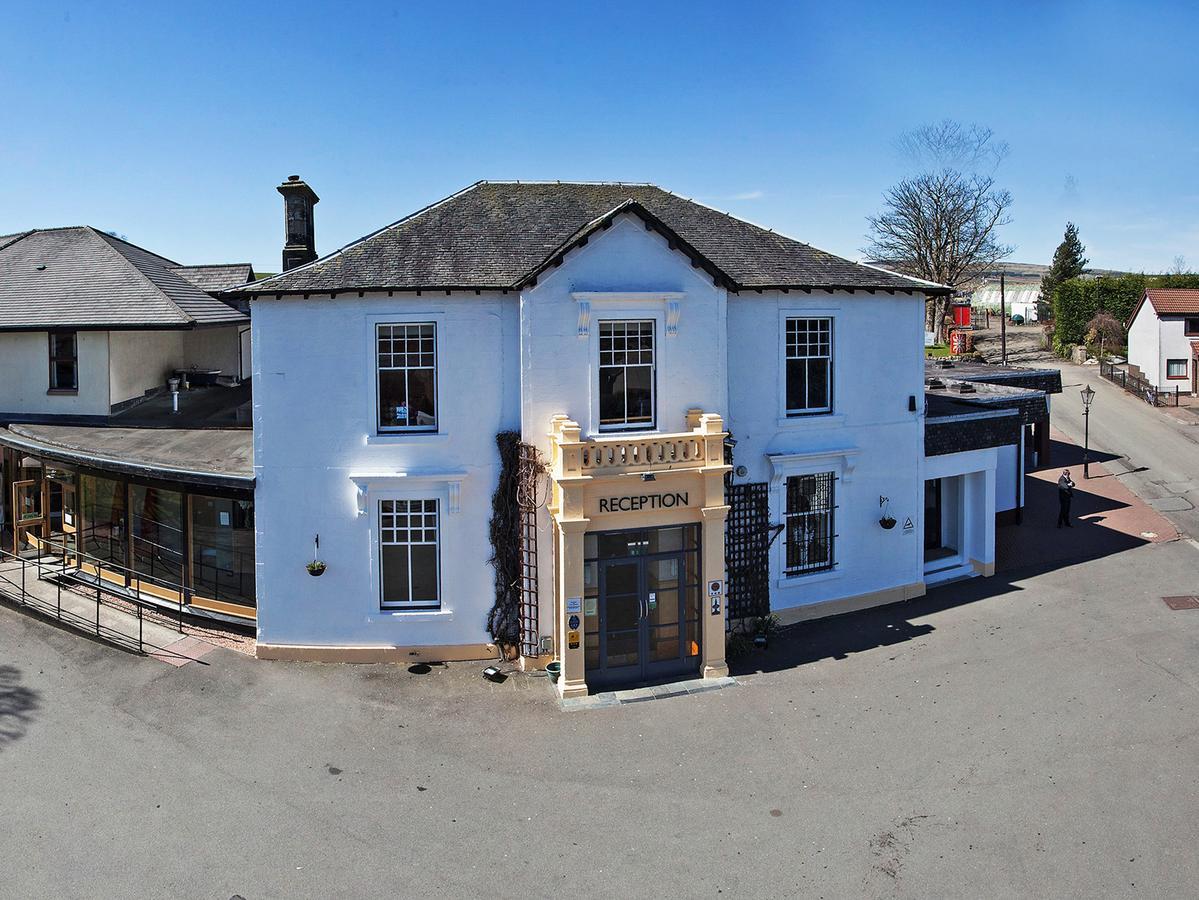 Castlecary House Hotel Exterior photo